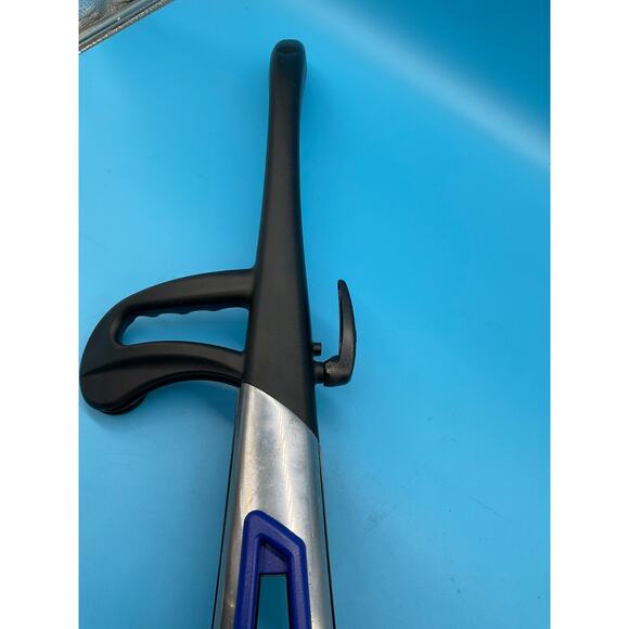 Kirby Avalir 2 Vacuum Cleaner Blue & Silver Push Handle Model G10D - Picture 3 of 6